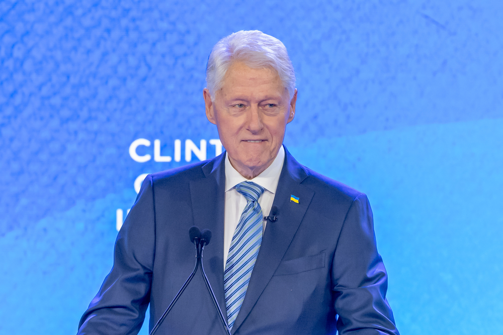 Clinton’s 1995 Comment on Immigration Sparks Outrage in Today’s Democrats