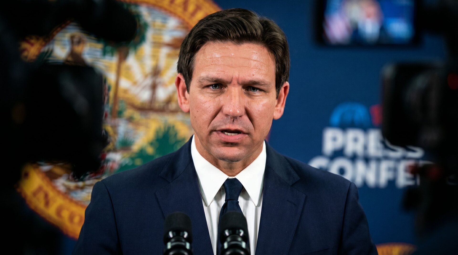 Ron DeSantis Fires Back at Hakeem Jeffries After the Democrat Leader Says “F Around And Find Out.”
